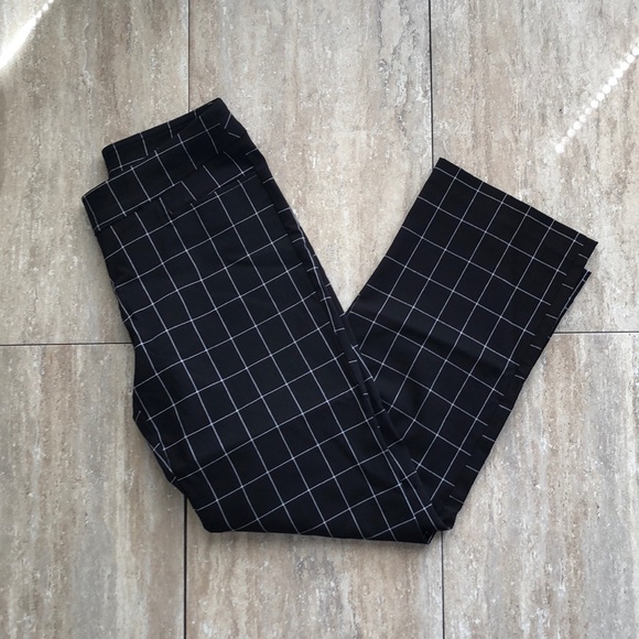 Time and Tru Pants - Black and White Pant